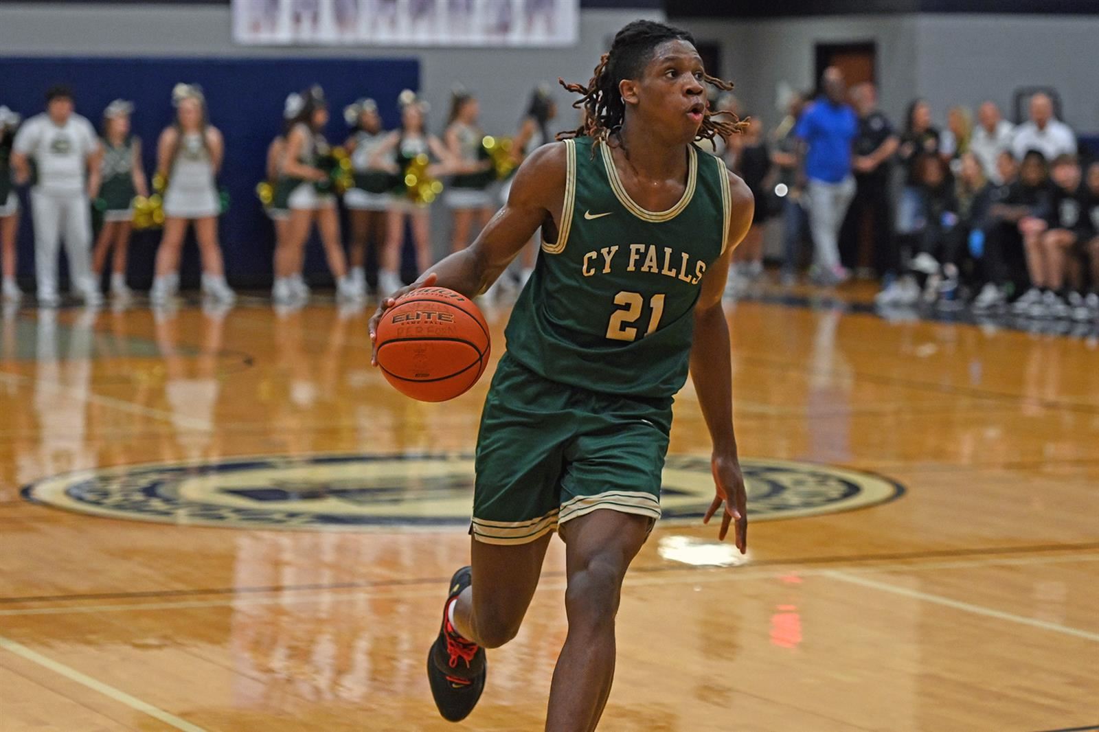 District 16-6A boys’ basketball coaches released the 2021-2022 All-District Boys’ Basketball Team.